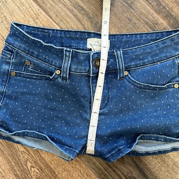 Gently worn O’Neill speckled shorts - Picture 5 of 5